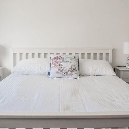 فيلا Lovely Bungalow Close To Beach برستاتين المظهر الخارجي الصورة