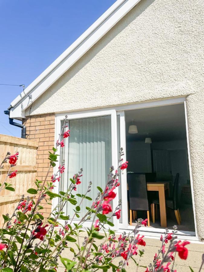 فيلا Lovely Bungalow Close To Beach برستاتين المظهر الخارجي الصورة